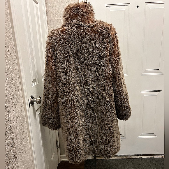 Dashing, Women’s “ Tally Ho Outerwear “ Long Fur Winter Coat - Picture 3 of 3